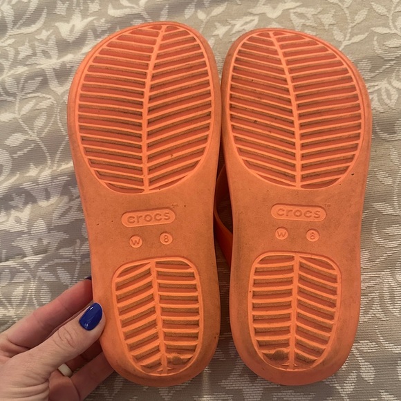 CROCS Women’s Coral Foam Flip Sandals - Picture 8 of 10